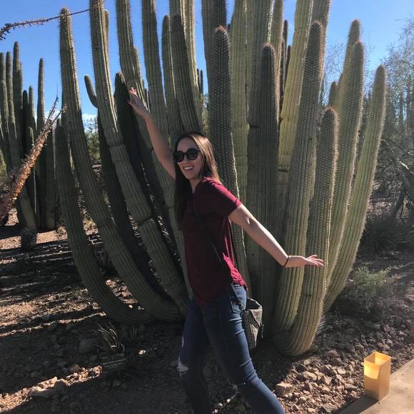 Meet your Posher, Amanda - Picture 1 of 1